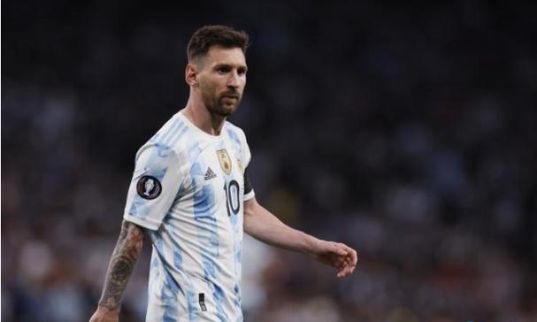 奥斯卡11月5日正式官宣跟中国俱乐部签新约!未来将带队冲击冠军,曾效力欧洲豪门 奥斯卡11月5日正式官宣跟中国俱乐部签新约!未来将带队冲击冠军,曾效力欧洲豪门